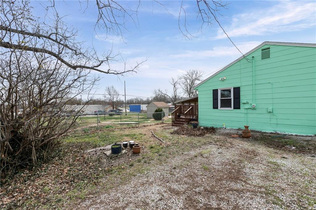 108 North Madison Street Spring Hill, KS 66083 - Photo 20 of 25