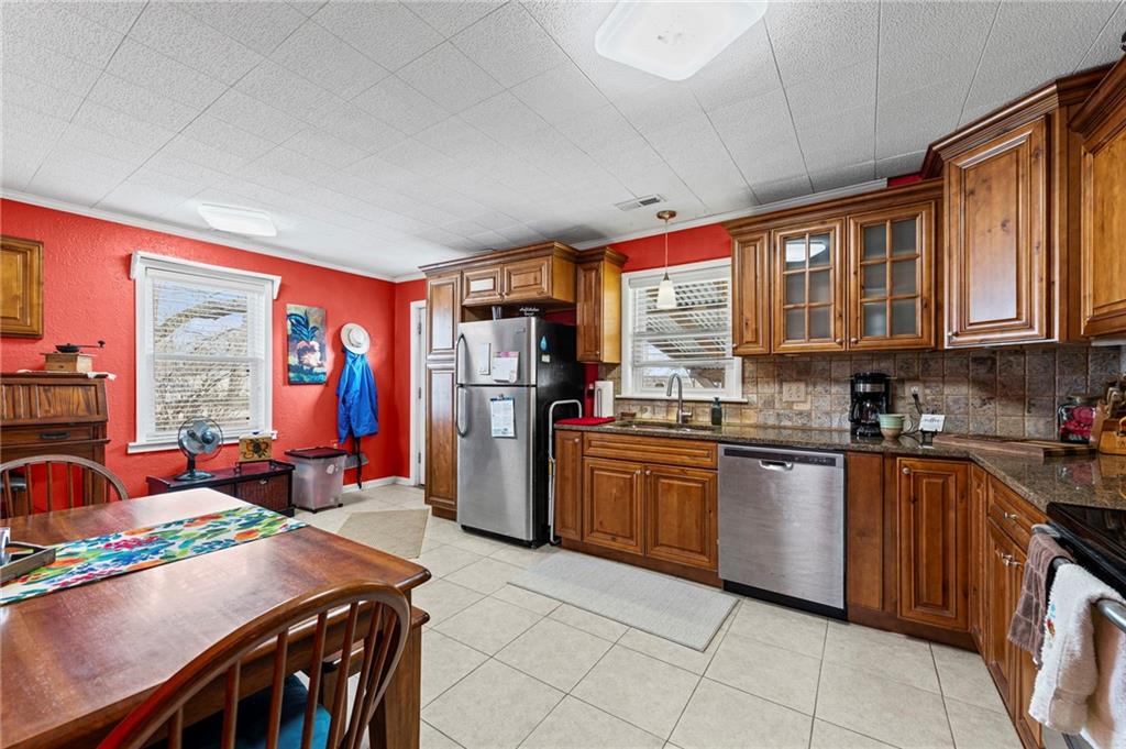 108 North Madison Street Spring Hill, KS 66083 - Photo 10 of 25