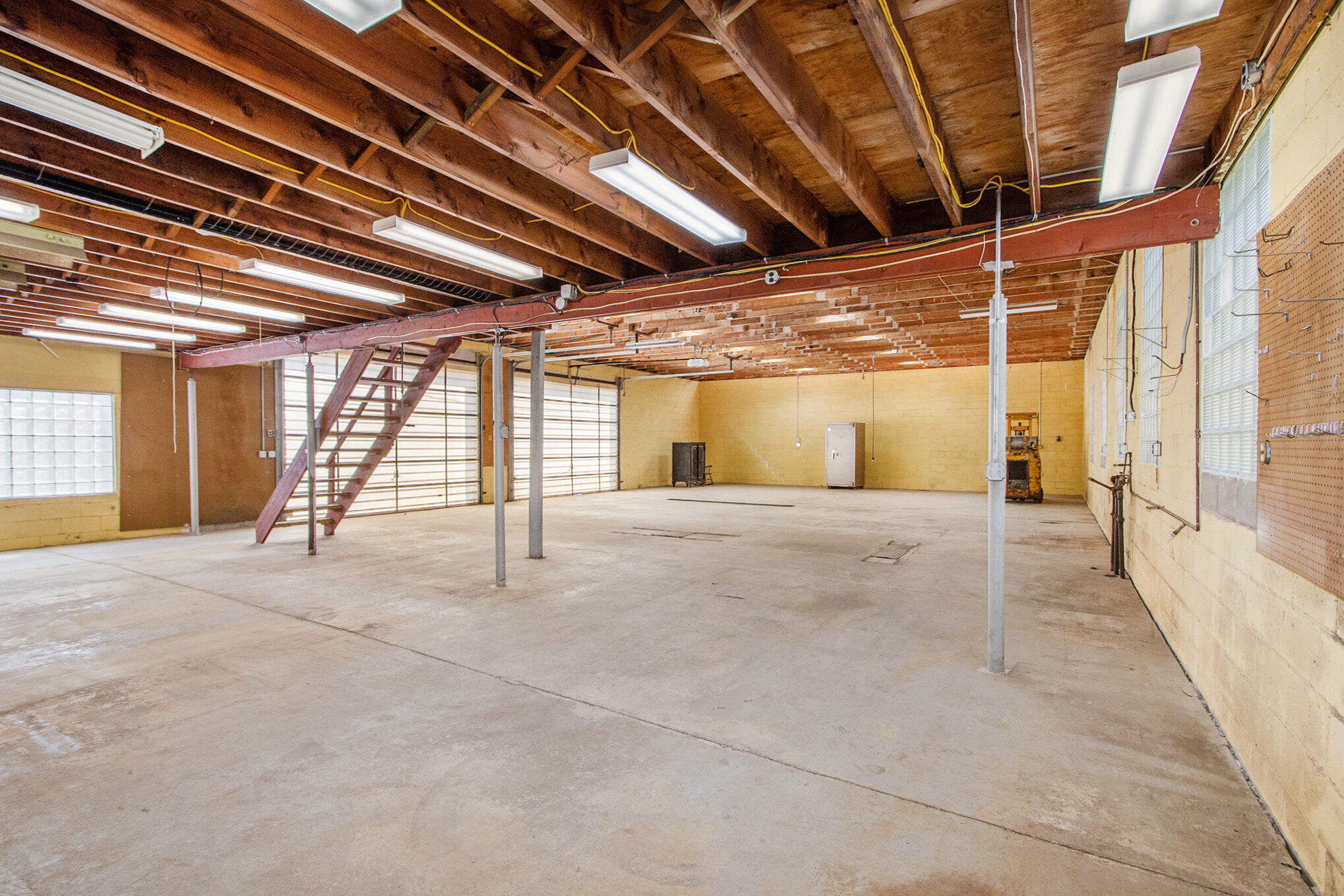 3965 Mary Road Bloomingdale, MI 49026 - Photo 5 of 23 004_3965mary_2_260