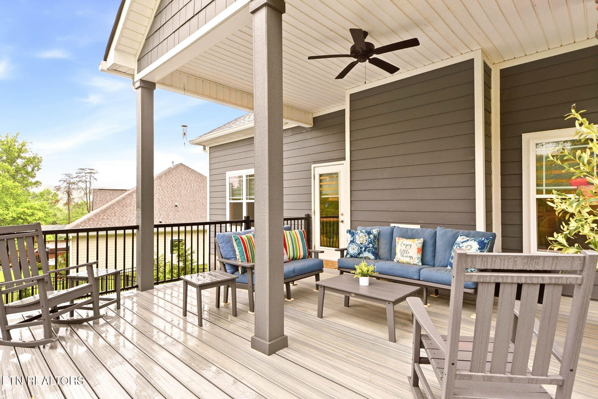 137 Black Oak Road Oak Ridge, TN 37830 - Photo 38 of 51 backporch2