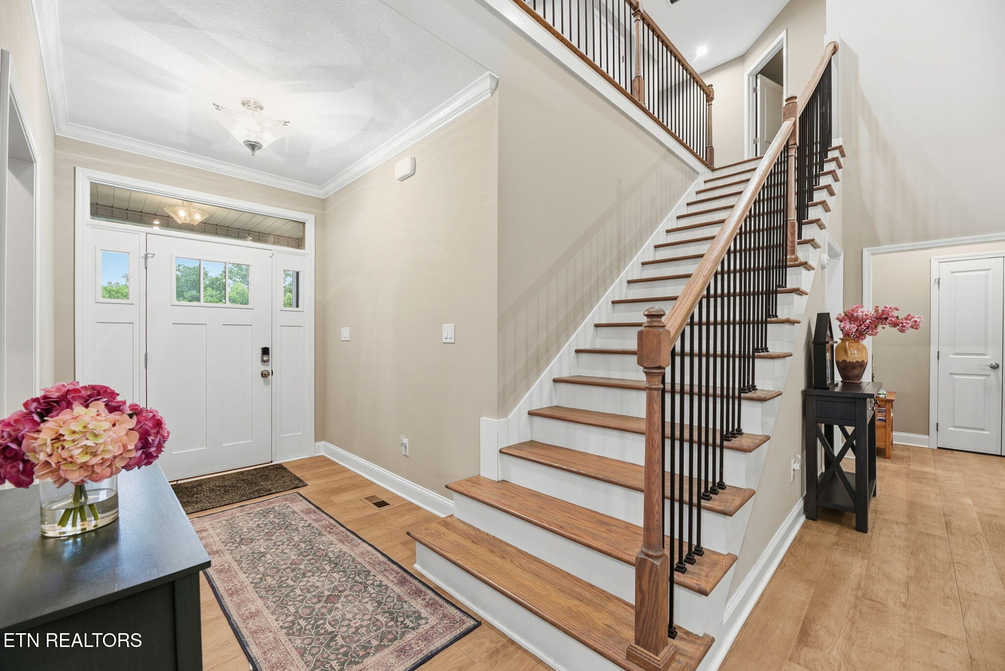 137 Black Oak Road Oak Ridge, TN 37830 - Photo 5 of 51 stairs