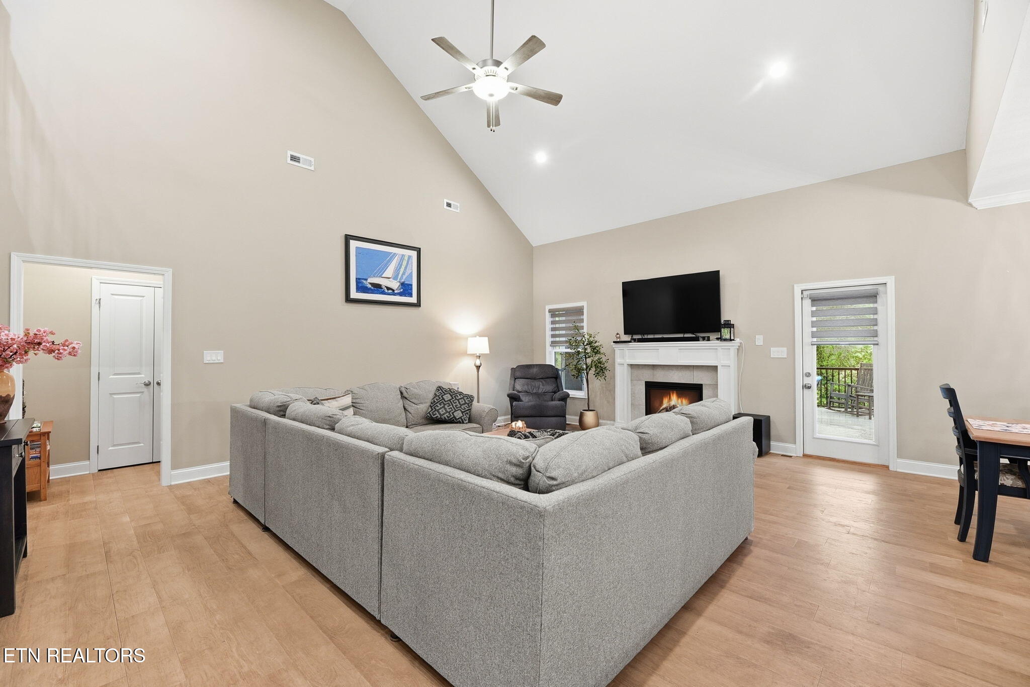 137 Black Oak Road Oak Ridge, TN 37830 - Photo 8 of 51 LR3