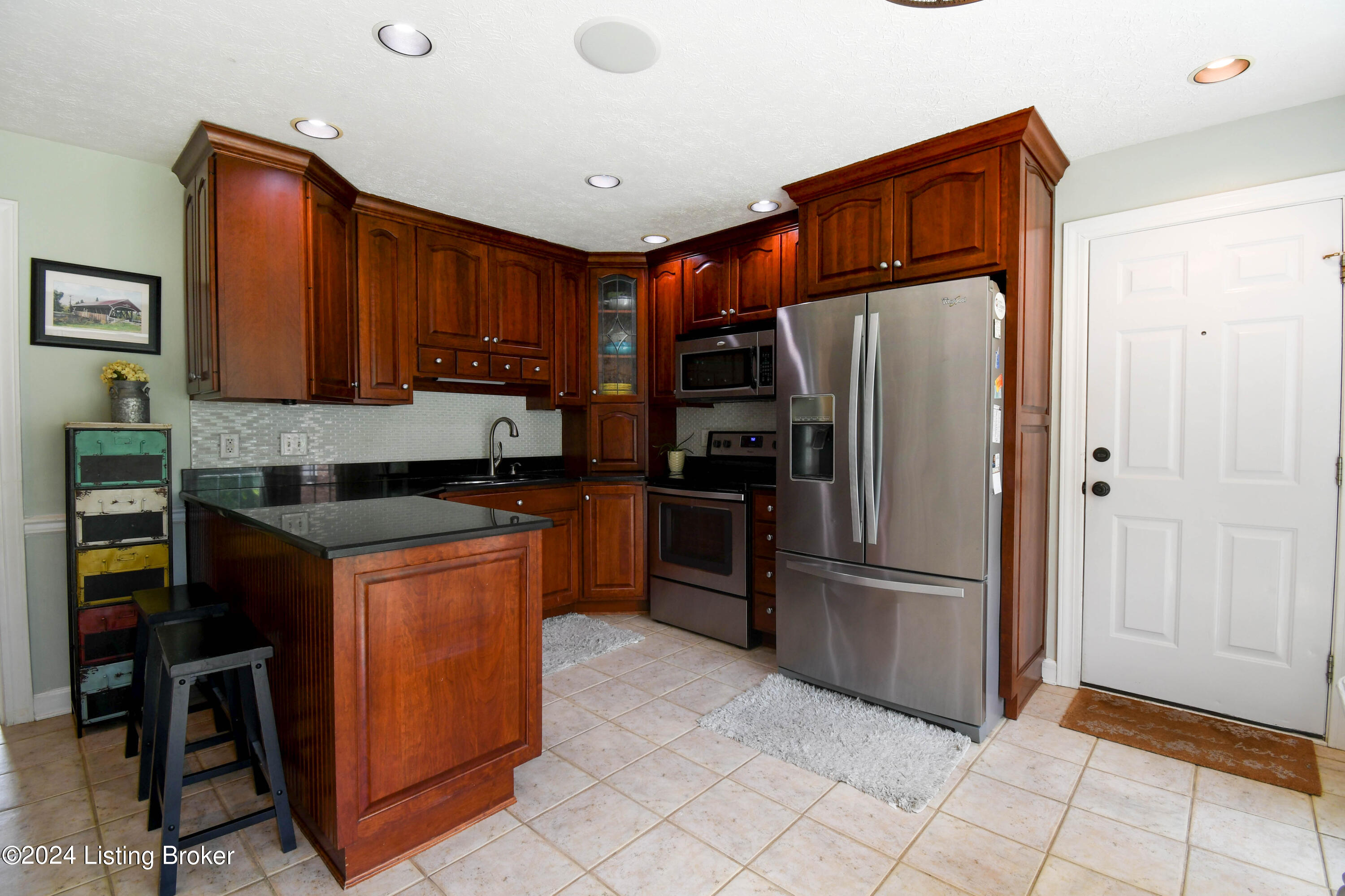 1911 Landing Road Prospect, KY 40059 - Photo 6 of 35 kitchen -1-1