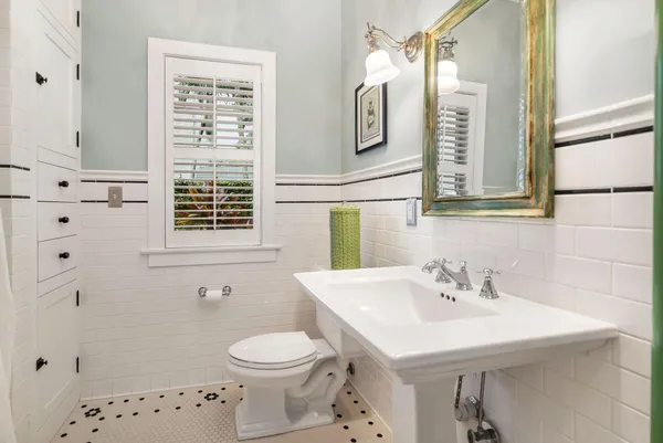 $12,450 | 710 Claremore Drive, West Palm Beach, FL 33401