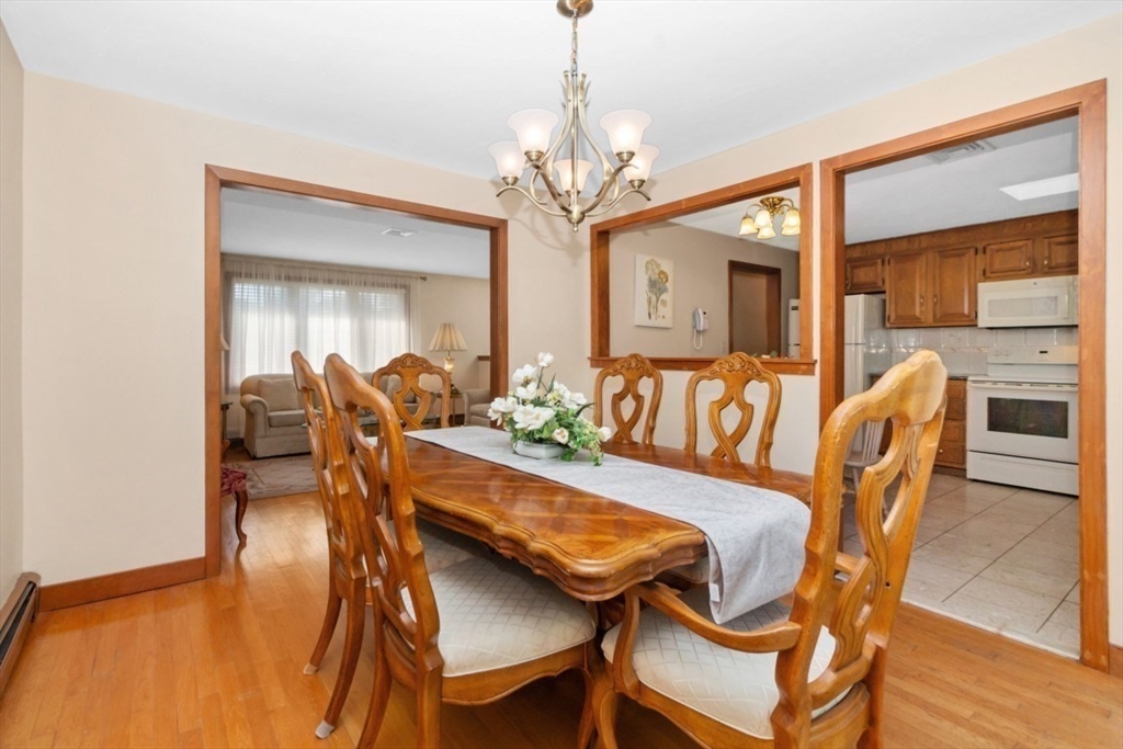 61 Canterbury Road Waltham, MA 02453 - Photo 7 of 30