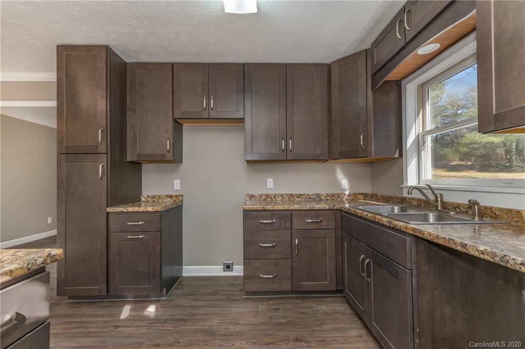 1352 Howard Gap Loop Road Flat Rock, NC 28731 - Photo 16 of 32 Gallery Image 16