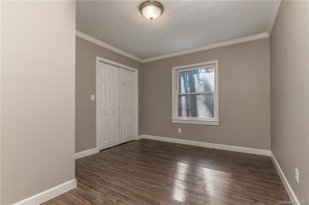 1352 Howard Gap Loop Road Flat Rock, NC 28731 - Photo 23 of 32 Gallery Image 23