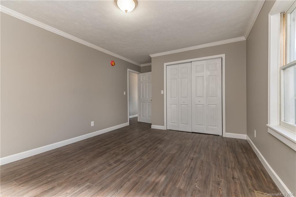 1352 Howard Gap Loop Road Flat Rock, NC 28731 - Photo 25 of 32 Gallery Image 25