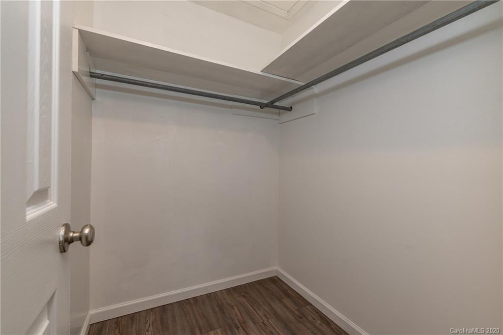 1352 Howard Gap Loop Road Flat Rock, NC 28731 - Photo 29 of 32 Gallery Image 29