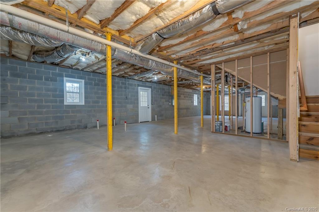 1352 Howard Gap Loop Road Flat Rock, NC 28731 - Photo 30 of 32 Gallery Image 30