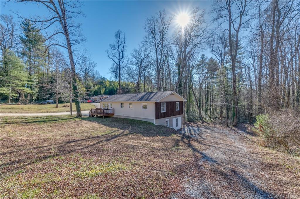 1352 Howard Gap Loop Road Flat Rock, NC 28731 - Photo 4 of 32 Gallery Image 4