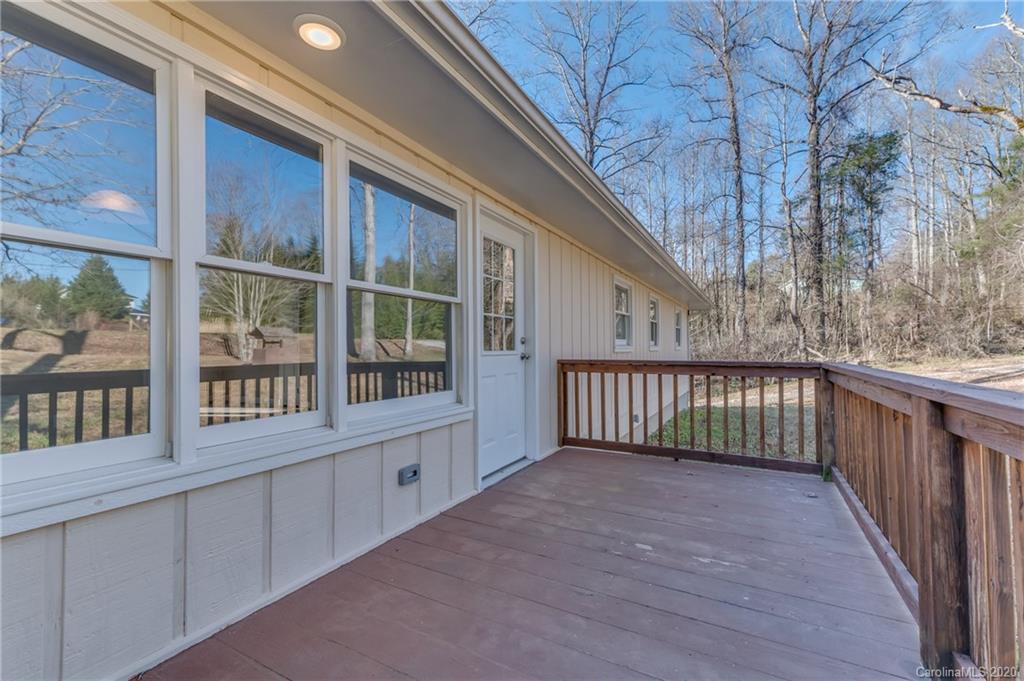 1352 Howard Gap Loop Road Flat Rock, NC 28731 - Photo 10 of 32 Gallery Image 10