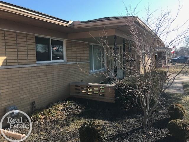 11339 Racine Road Warren, MI 48093 - Photo 27 of 28 31342459-26.JPG