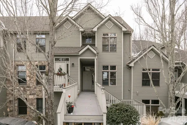 $359,000 | 10 Stoney Falls Loop, Unit 4/203, Burnsville, NC 28714