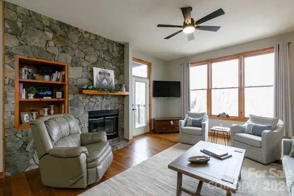 $359,000 | 10 Stoney Falls Loop, Unit 4/203, Burnsville, NC 28714
