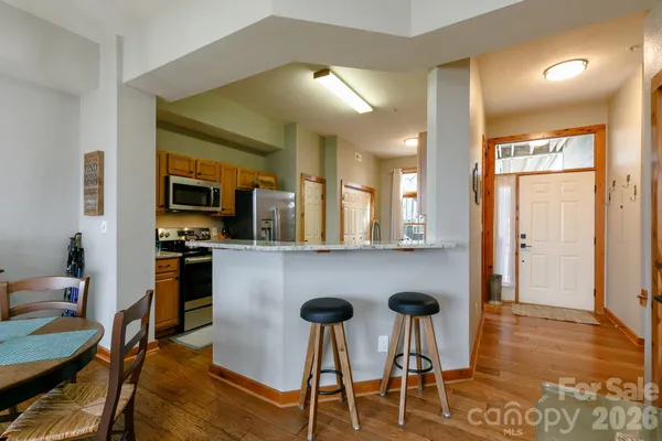 $359,000 | 10 Stoney Falls Loop, Unit 4/203, Burnsville, NC 28714