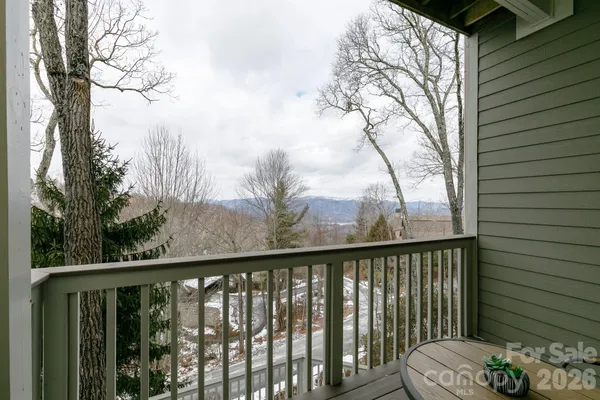 $359,000 | 10 Stoney Falls Loop, Unit 4/203, Burnsville, NC 28714