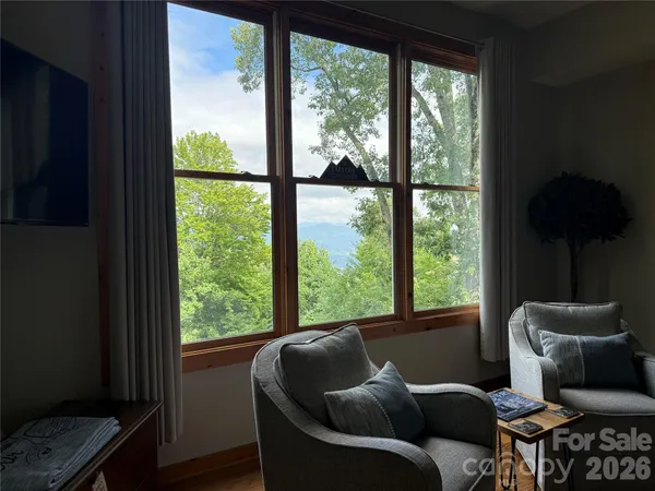 $359,000 | 10 Stoney Falls Loop, Unit 4/203, Burnsville, NC 28714