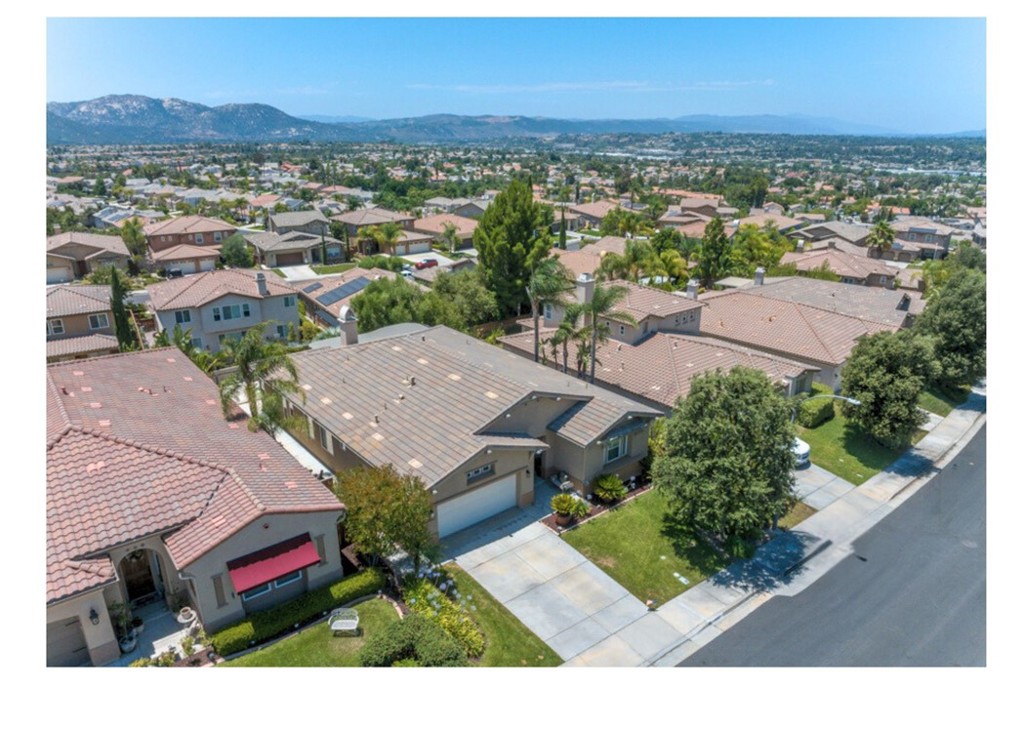 44967 Dolce Street Temecula, CA 92592 - Photo 4 of 30