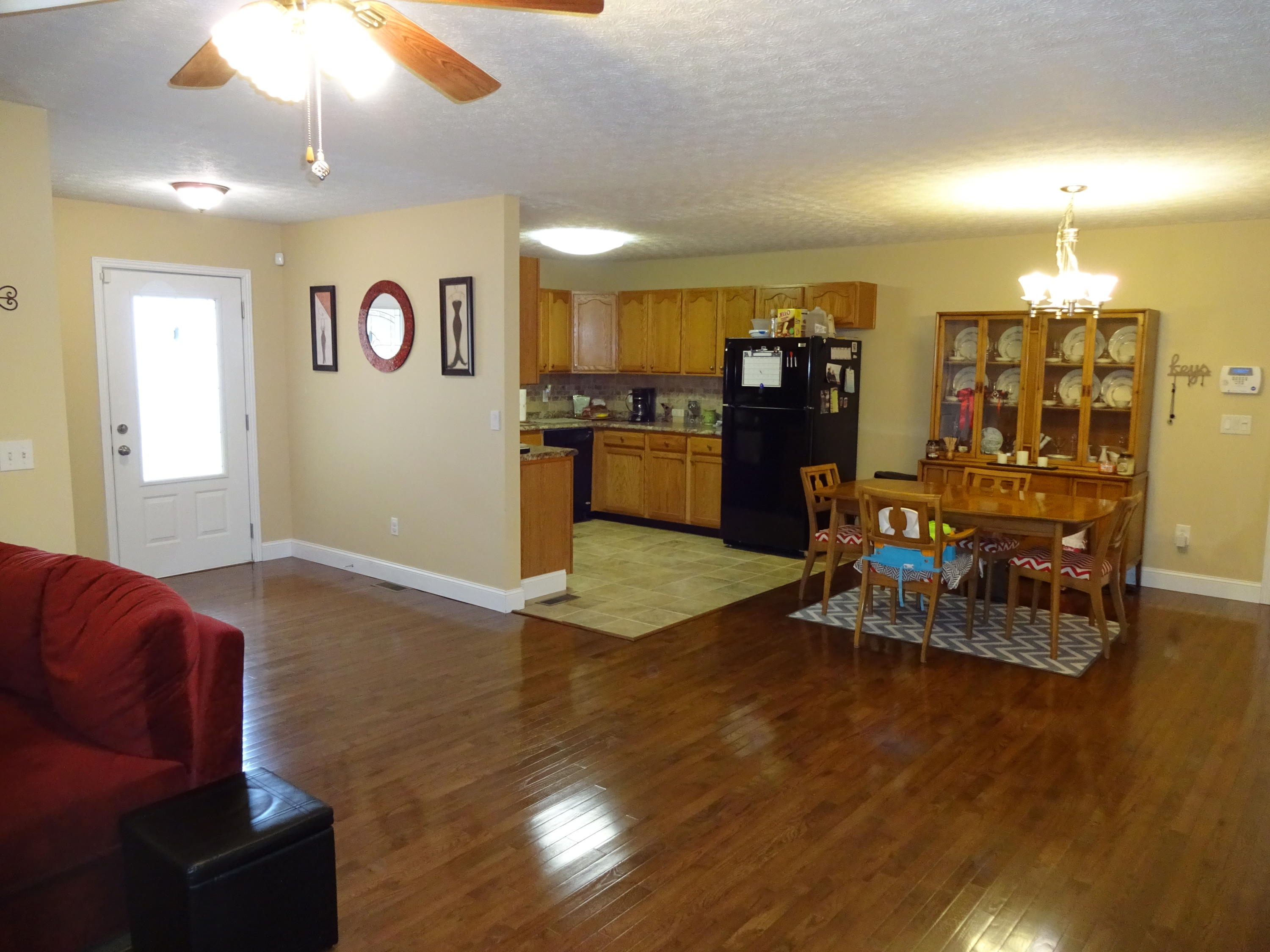 8213 Spruceland Road Powell, TN 37849 - Photo 2 of 17 DSC04206