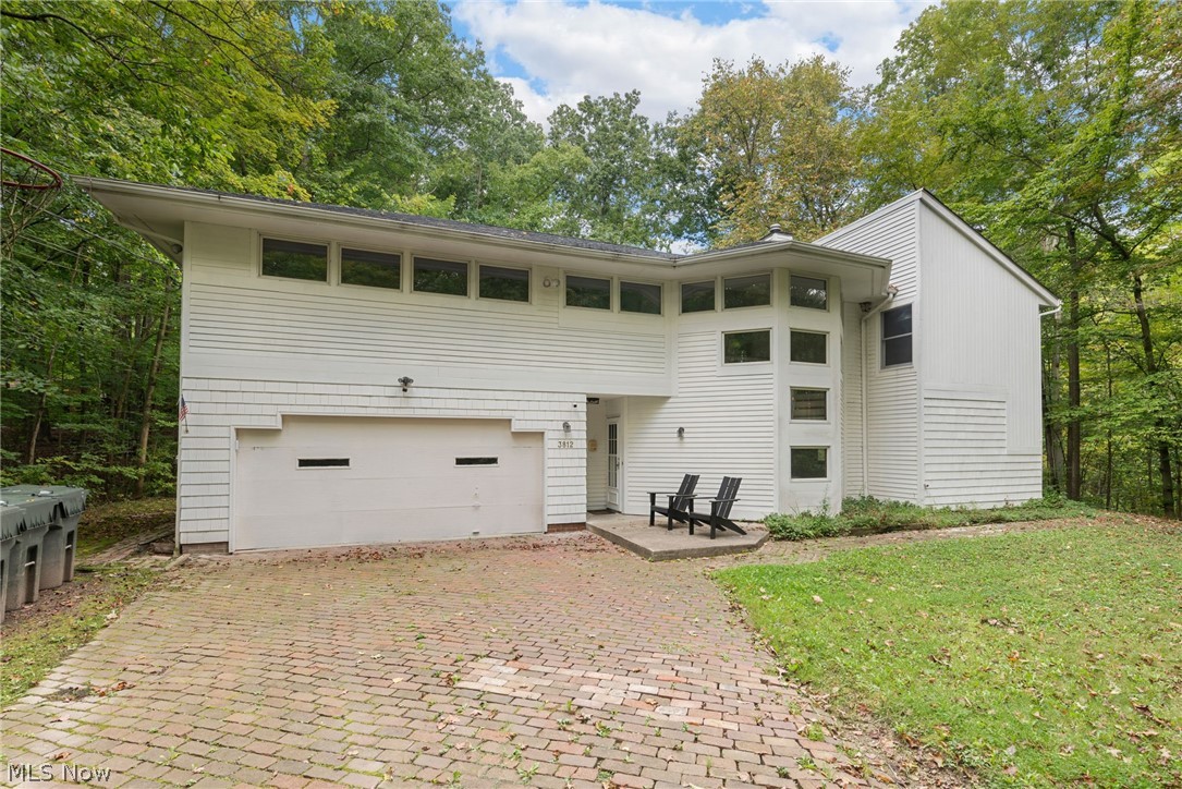 3812 Ellendale Road Moreland Hills, OH 44022 - Photo 1 of 46