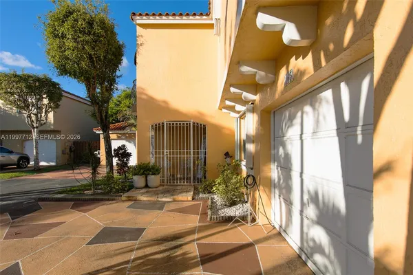 $3,900 | 165 Northwest 85th Court, Unit 165, Miami, FL 33126