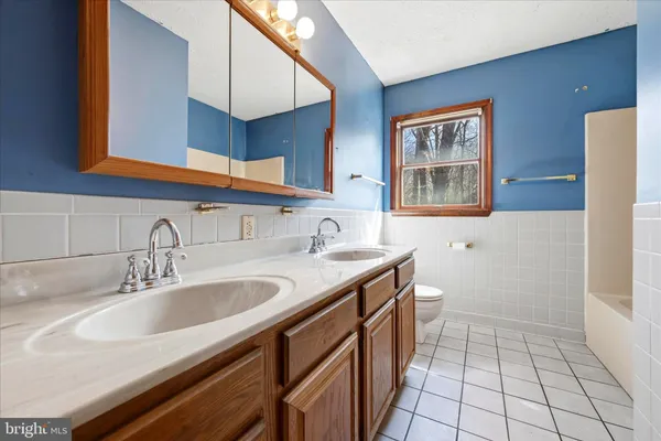 $524,900 | 128 Charmwood Lane, Winchester, VA 22602