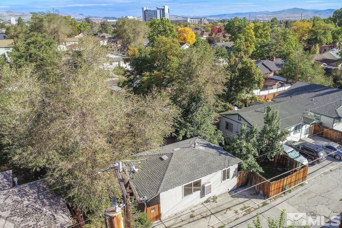 624 Thoma Street Reno, NV 89502 - Photo 21 of 40 an aerial view of a house