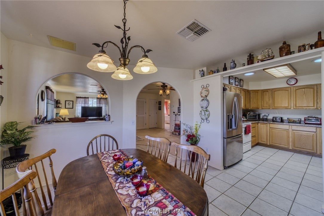 885 Aztec Road Golden Valley, AZ 86413 - Photo 8 of 63 Gallery Image 8