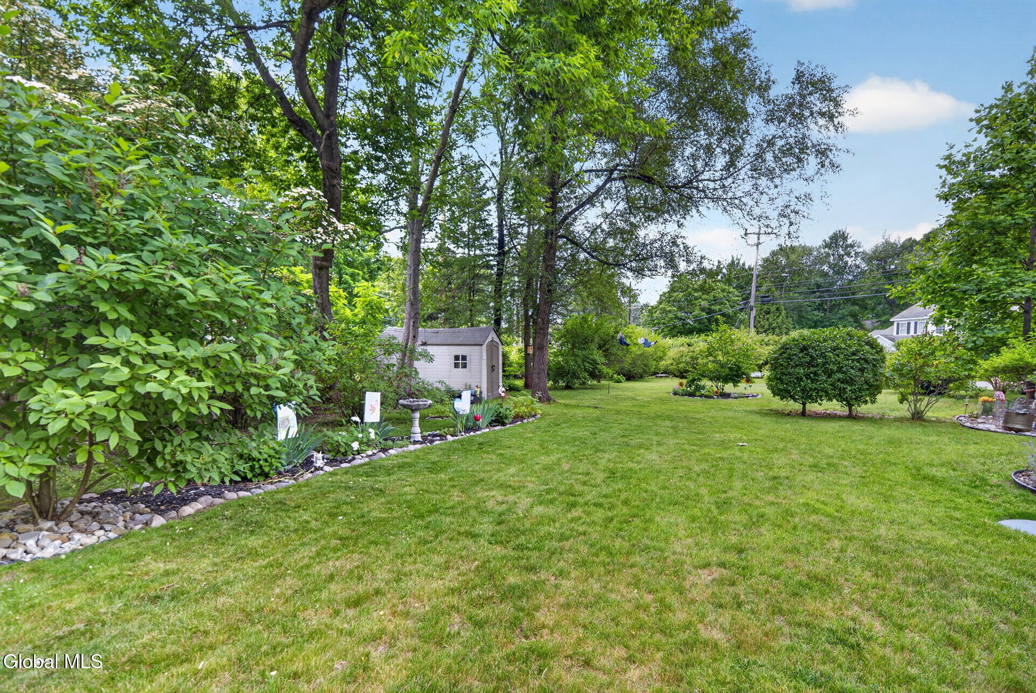 329 East Campbell Road Rotterdam, NY 12303 - Photo 27 of 39 Exterior 03
