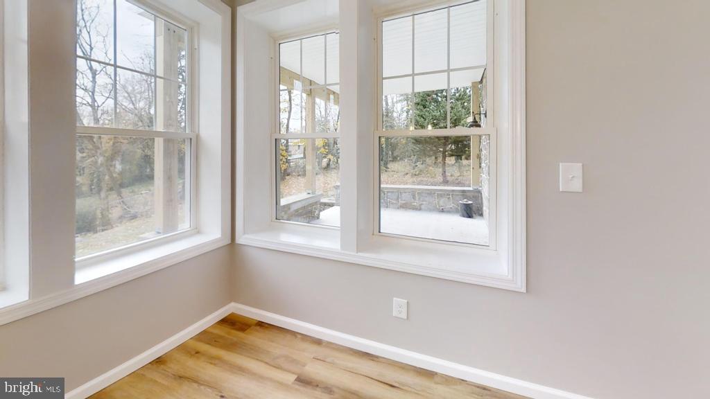 10 Linden Street Bridgeton, NJ 08302 - Photo 7 of 89 a view of a room that has a window in it
