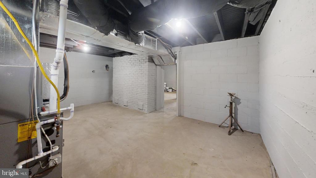 10 Linden Street Bridgeton, NJ 08302 - Photo 76 of 89 a view of a room with gym equipment