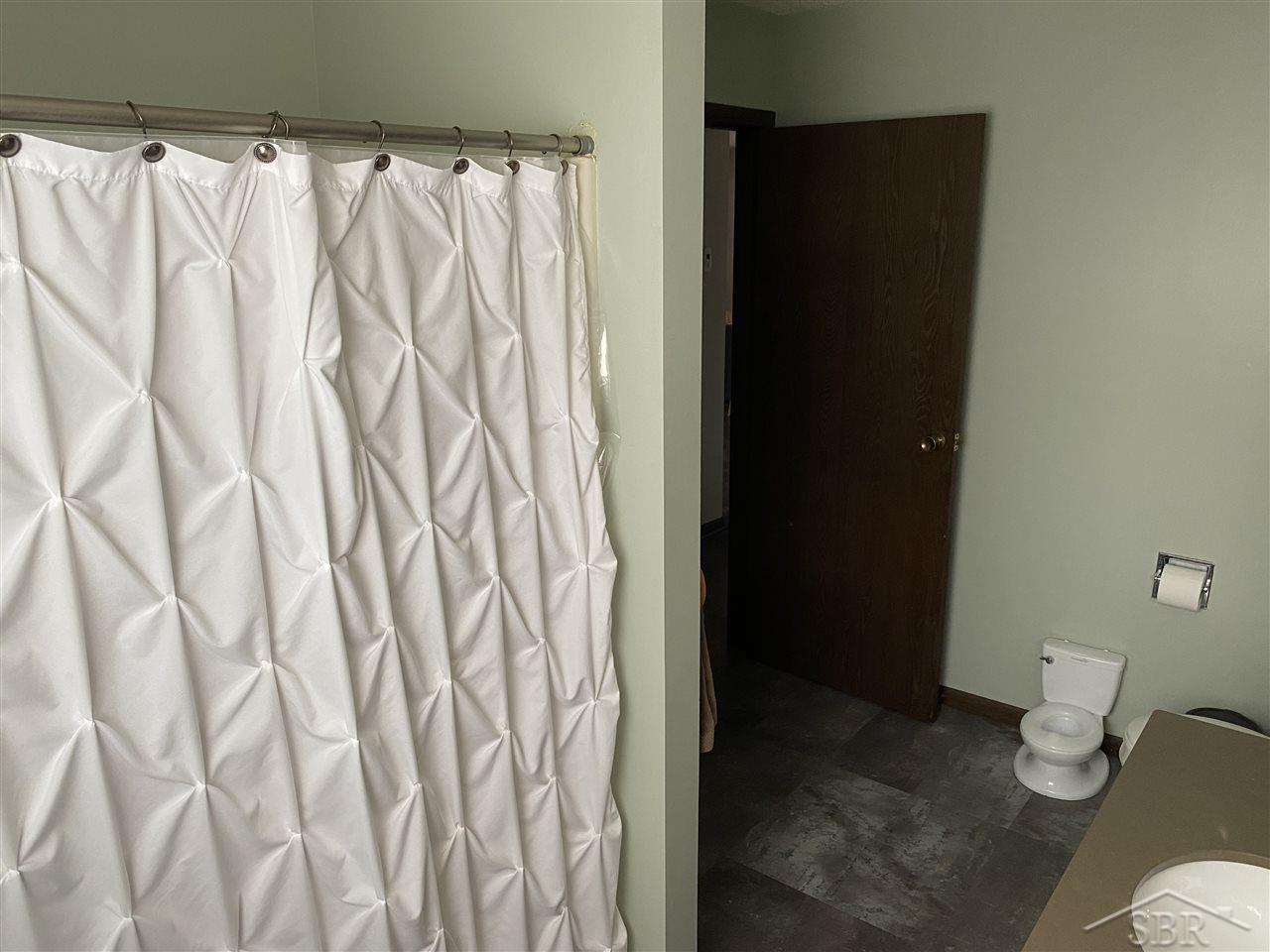 1635 West Kent Road Breckenridge, MI 48615 - Photo 15 of 24 50024374-14.JPG
