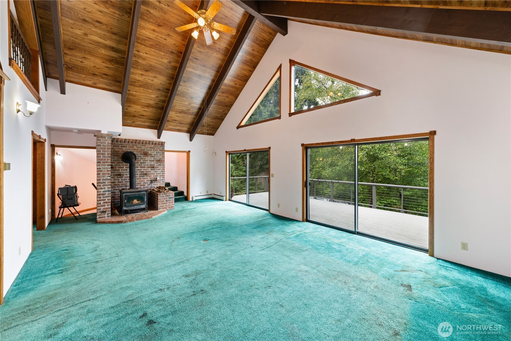 671 South Edmonds Road Coupeville, WA 98239 - Photo 6 of 40