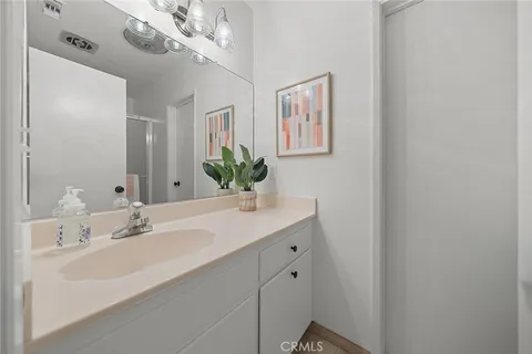 $1,050,000 | 6230 East Pageantry Street, Long Beach, CA 90808