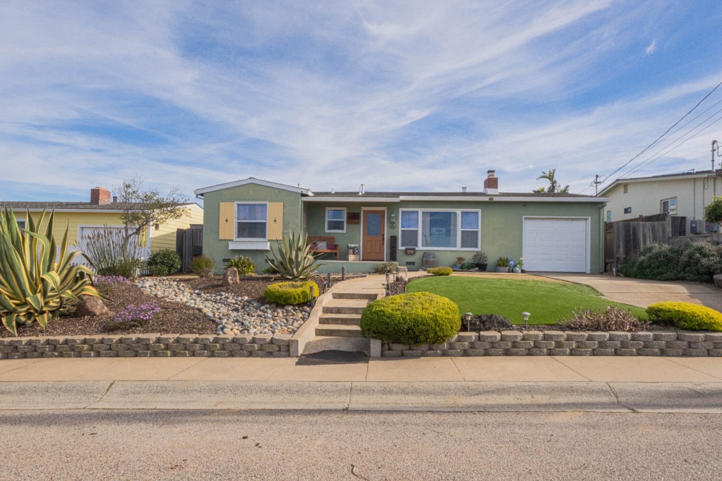 2080 Buchanan Street Seaside, CA 93955 - Photo 2 of 28