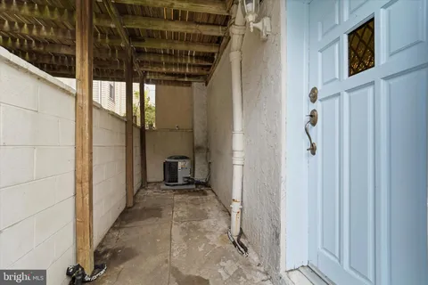 $405,000 | 941 Montrose Street, Philadelphia, PA 19147