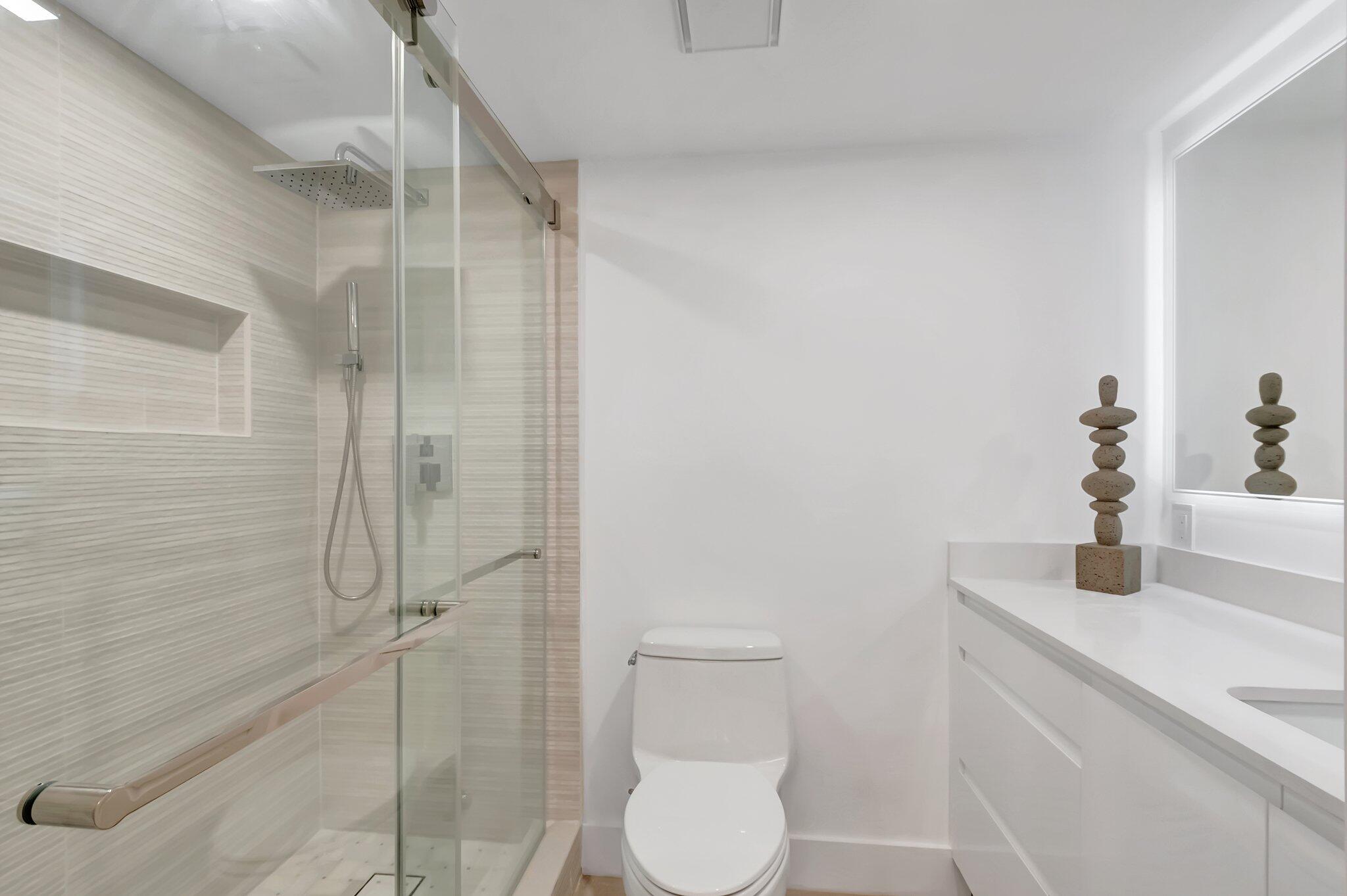 7835 Lakeside Boulevard, Unit 976 Boca Raton, FL 33434 - Photo 17 of 45 23-web-or-mls-DSC_3396