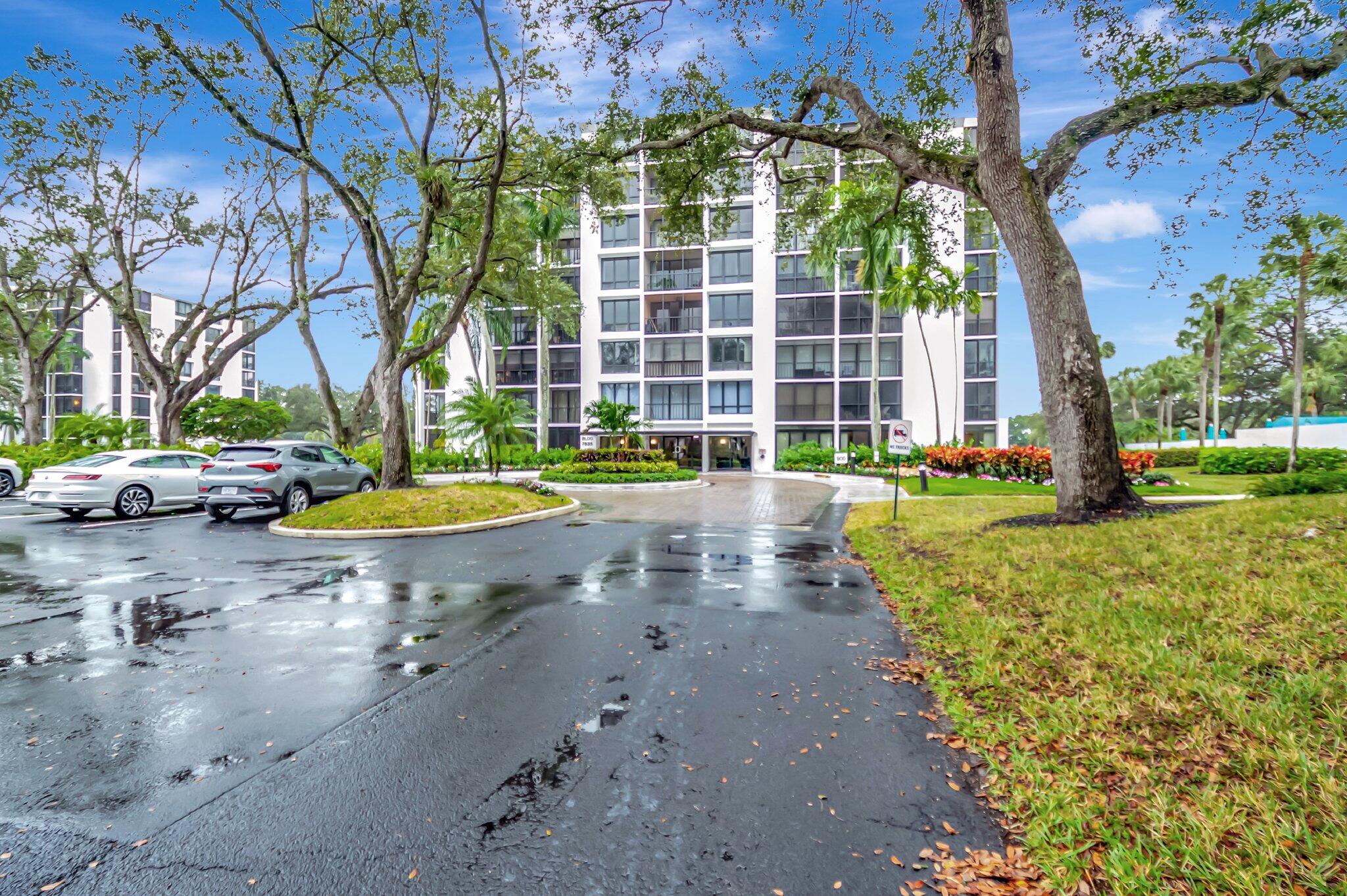 7835 Lakeside Boulevard, Unit 976 Boca Raton, FL 33434 - Photo 20 of 45 1-web-or-mls-DSC_3286