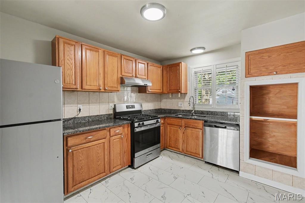 5144 Abington Road Florissant, MO 63033 - Photo 4 of 16 Gallery Image 4