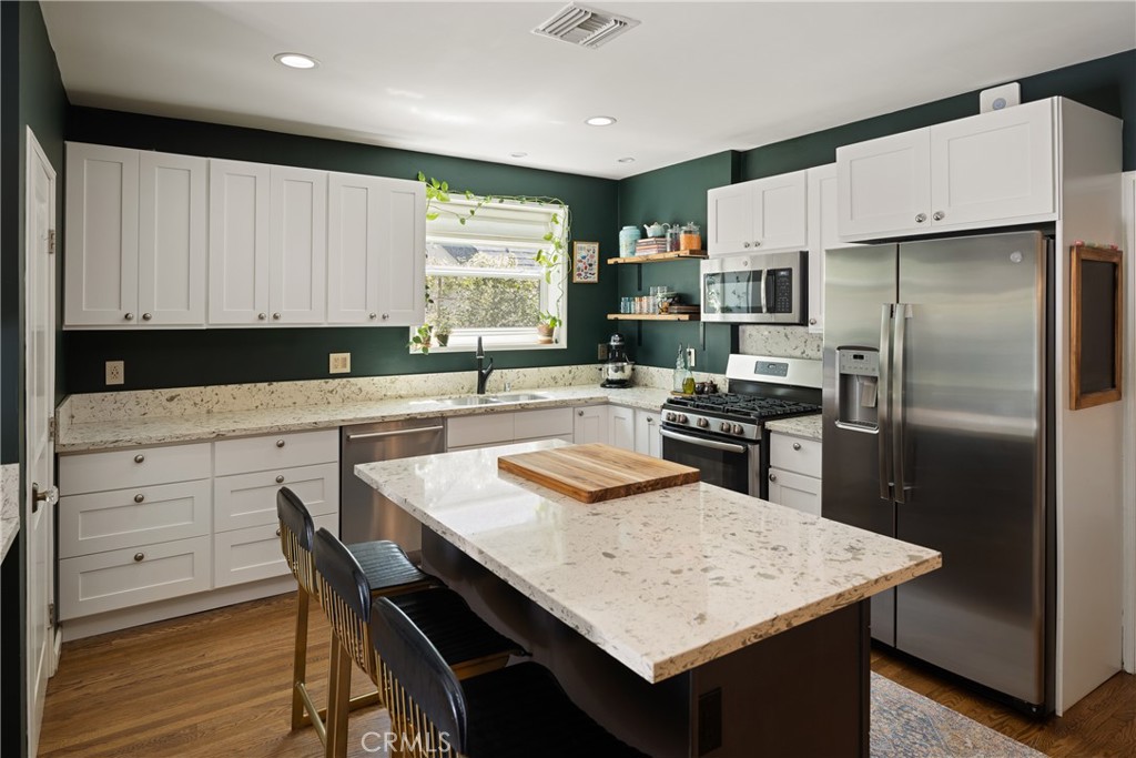 3585 Grayburn Road Pasadena, CA 91107 - Photo 12 of 34