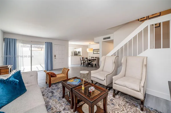 $4,000 | 4702 Southwest 67th Avenue, Unit O7, Miami, FL 33155
