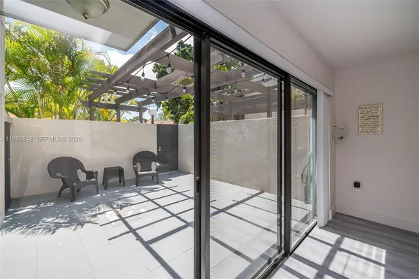 $4,000 | 4702 Southwest 67th Avenue, Unit O7, Miami, FL 33155
