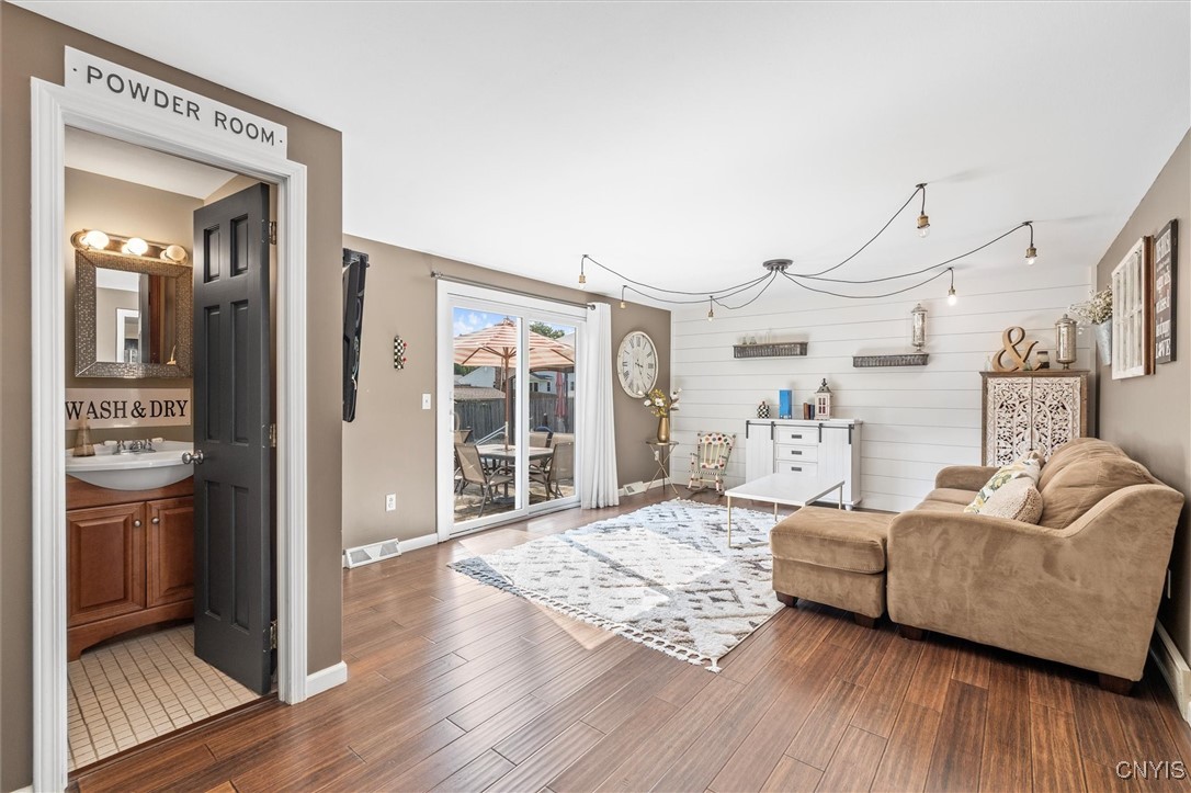 4913 Look Kinney Circle Liverpool, NY 13088 - Photo 14 of 48