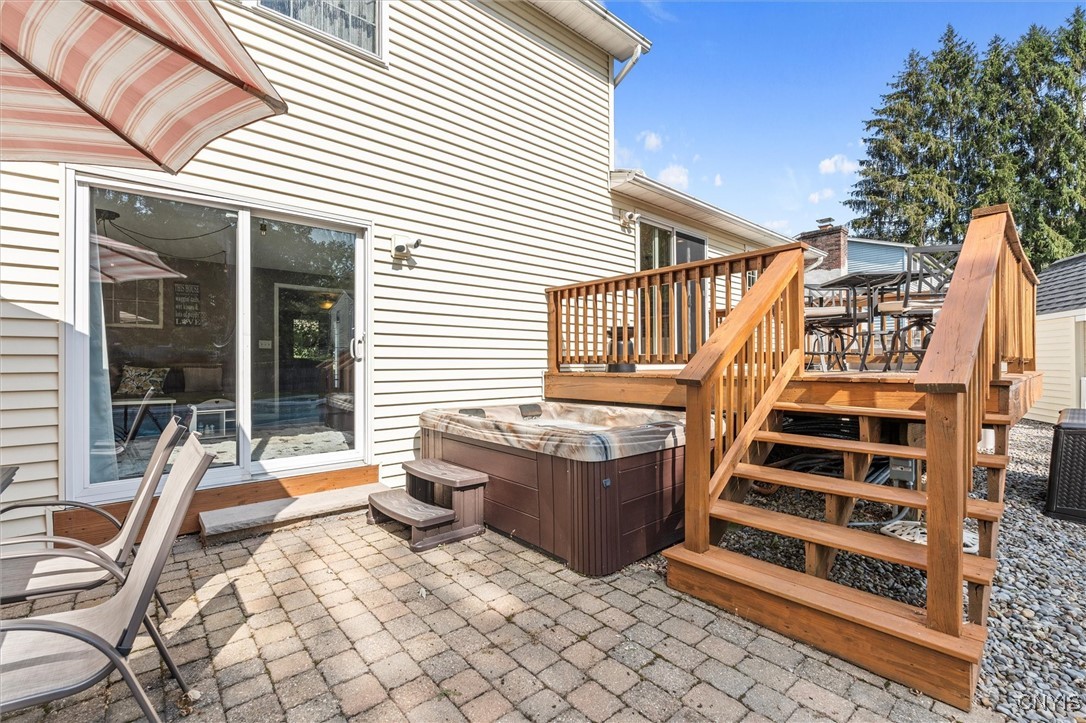 4913 Look Kinney Circle Liverpool, NY 13088 - Photo 33 of 48