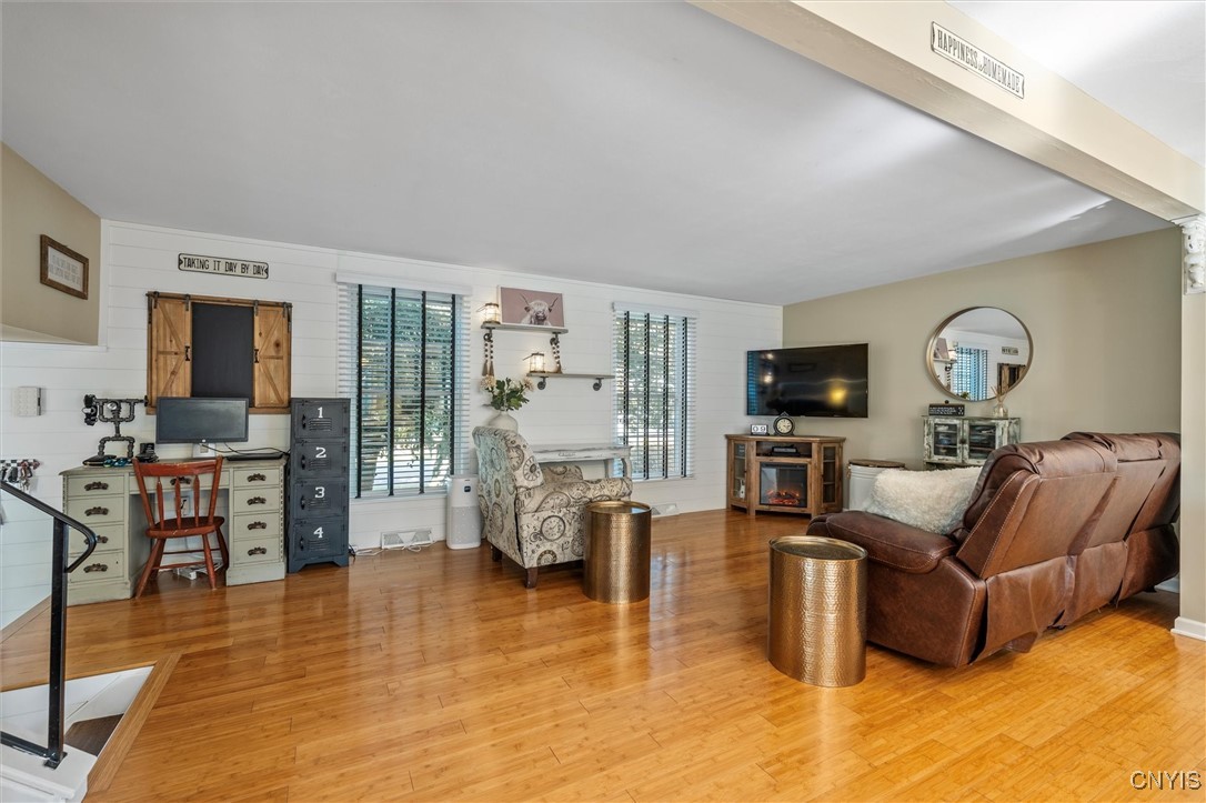 4913 Look Kinney Circle Liverpool, NY 13088 - Photo 8 of 48