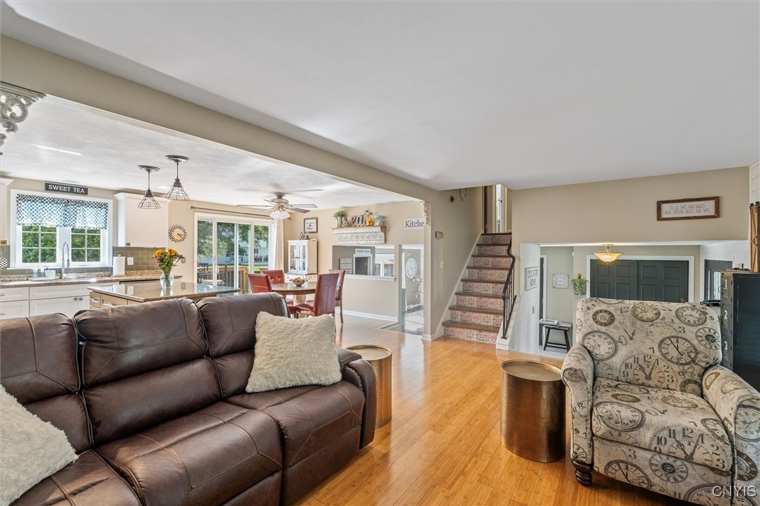 4913 Look Kinney Circle Liverpool, NY 13088 - Photo 9 of 48