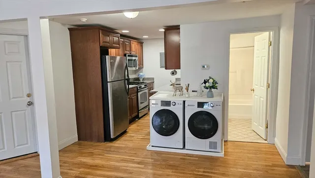 $2,300 | 19 Railroad Street, Unit B2, Acton, MA 01720