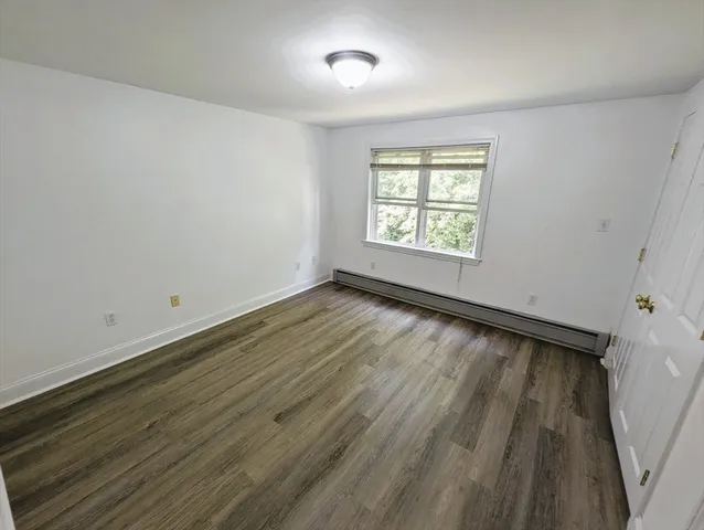 $2,300 | 19 Railroad Street, Unit B2, Acton, MA 01720