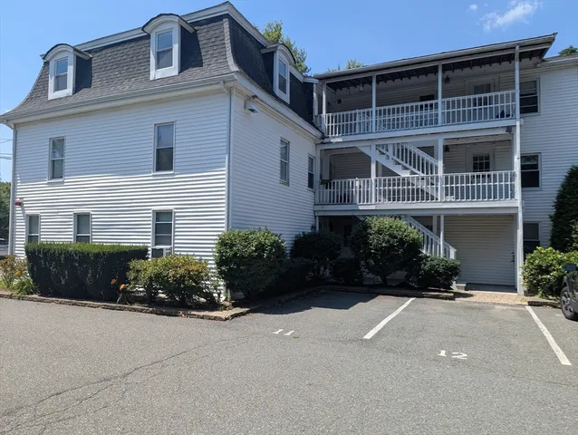 $2,300 | 19 Railroad Street, Unit B2, Acton, MA 01720